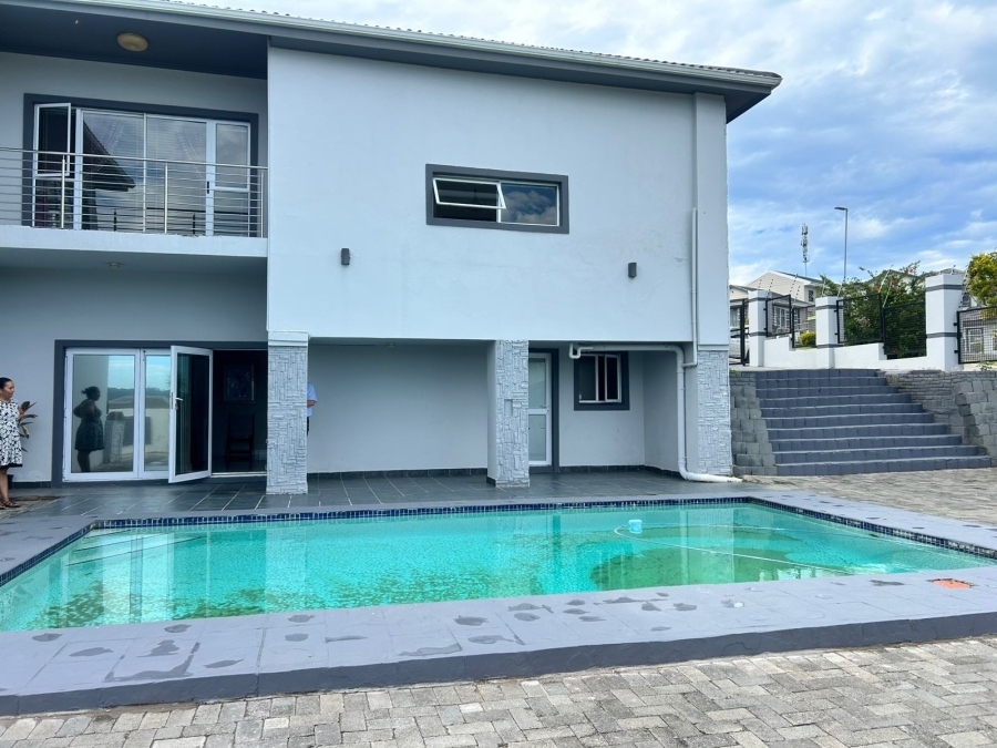 5 Bedroom Property for Sale in Nahoon Valley Park Eastern Cape